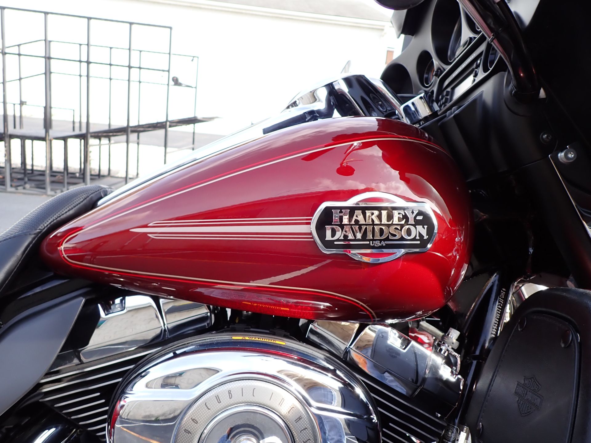 2010 Harley-Davidson Ultra Classic® Electra Glide® in Massillon, Ohio - Photo 3