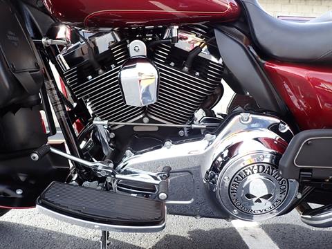 2010 Harley-Davidson Ultra Classic® Electra Glide® in Massillon, Ohio - Photo 8