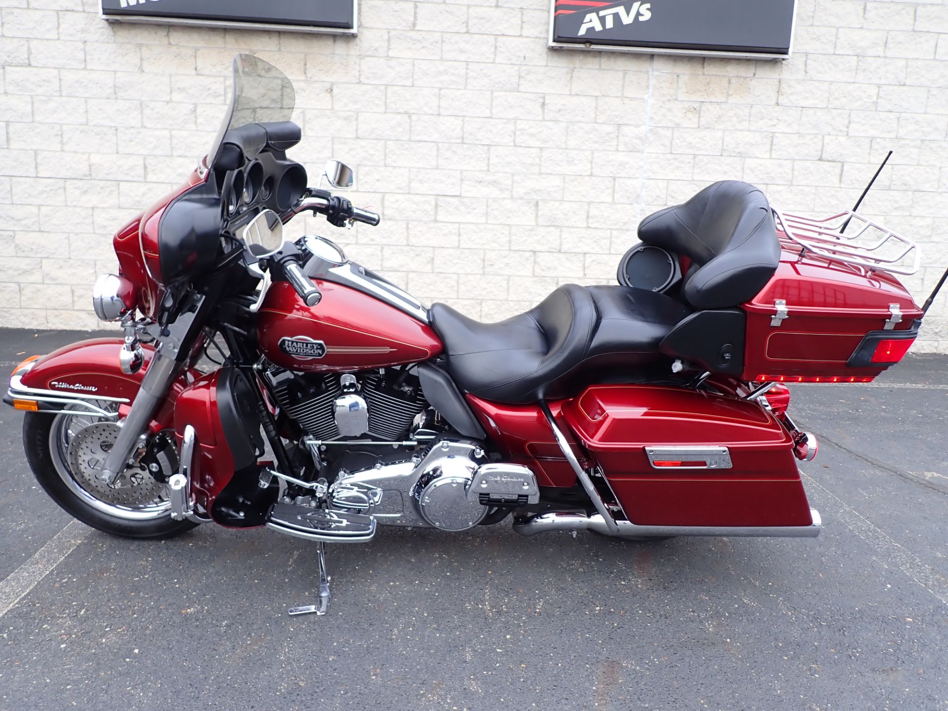 2010 Harley-Davidson Ultra Classic® Electra Glide® in Massillon, Ohio - Photo 13