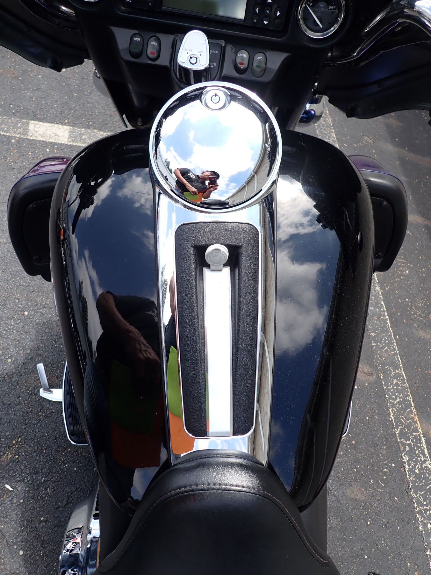 2010 Harley-Davidson Electra Glide® Ultra Limited in Massillon, Ohio - Photo 16