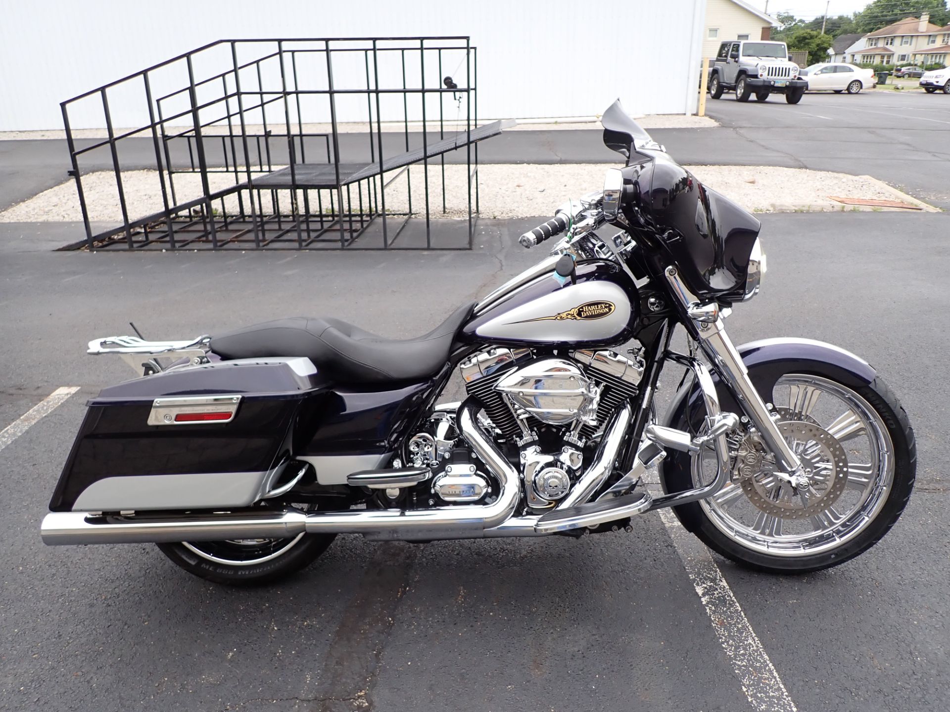 2009 Harley-Davidson Street Glide® in Massillon, Ohio - Photo 1
