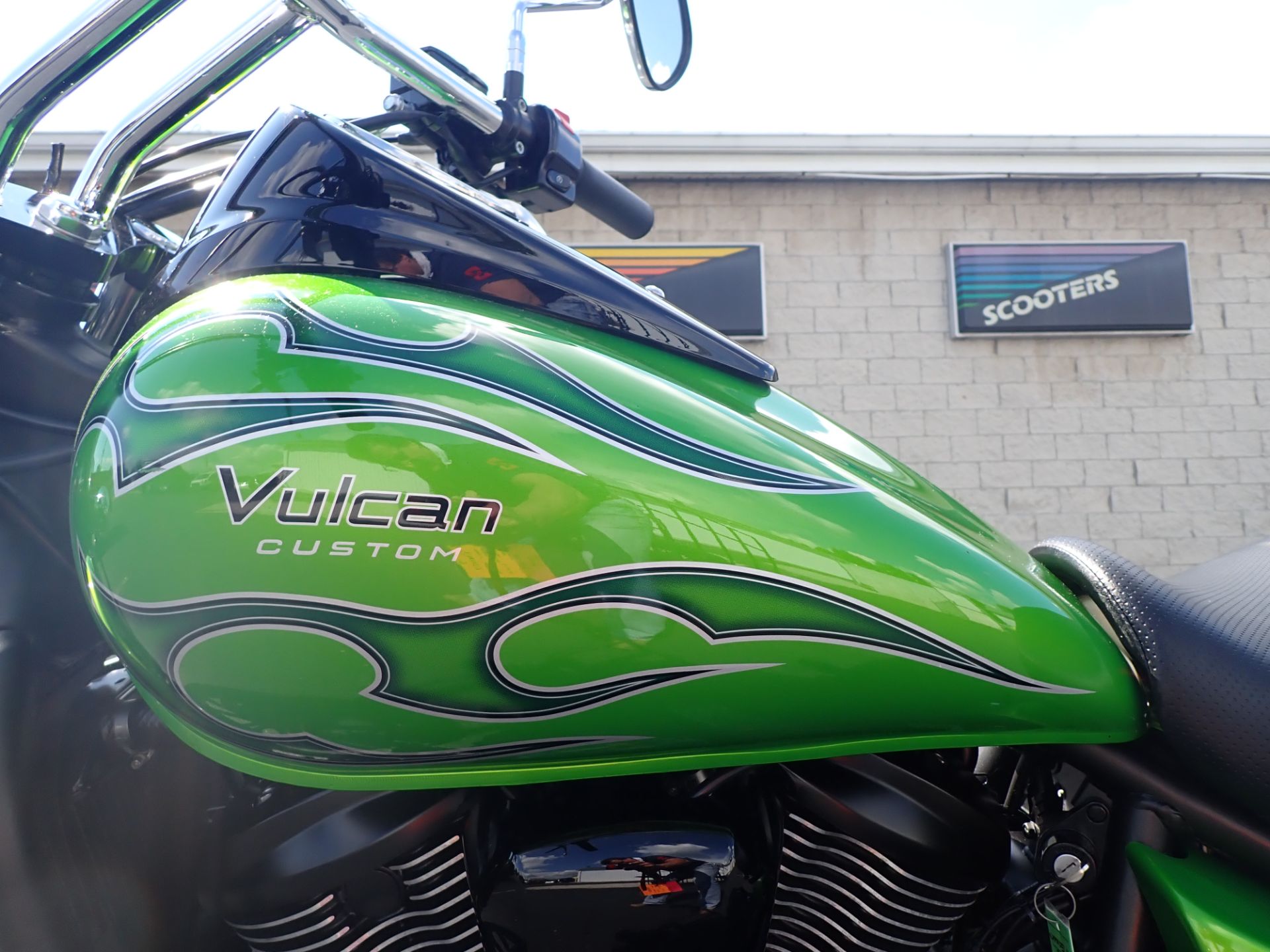2014 Kawasaki Vulcan® 900 Custom in Massillon, Ohio - Photo 9
