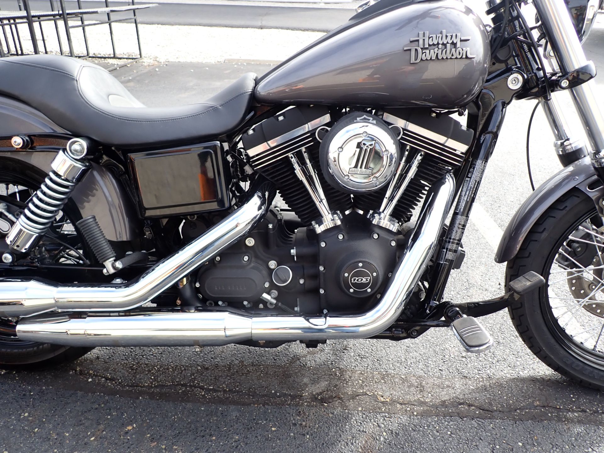 2014 Harley-Davidson Dyna® Street Bob® in Massillon, Ohio - Photo 4
