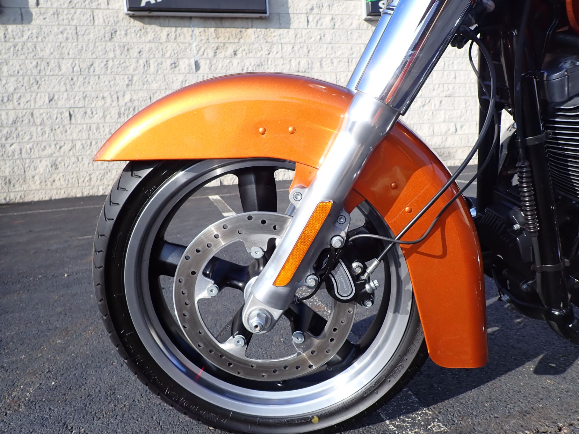 2014 Harley-Davidson Dyna® Switchback™ in Massillon, Ohio - Photo 11