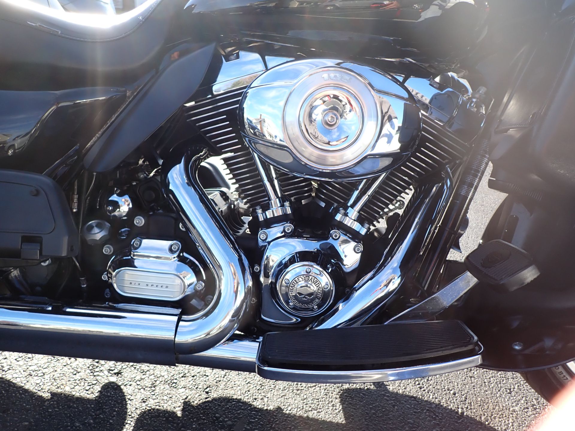 2011 Harley-Davidson Road Glide® Ultra in Massillon, Ohio - Photo 4