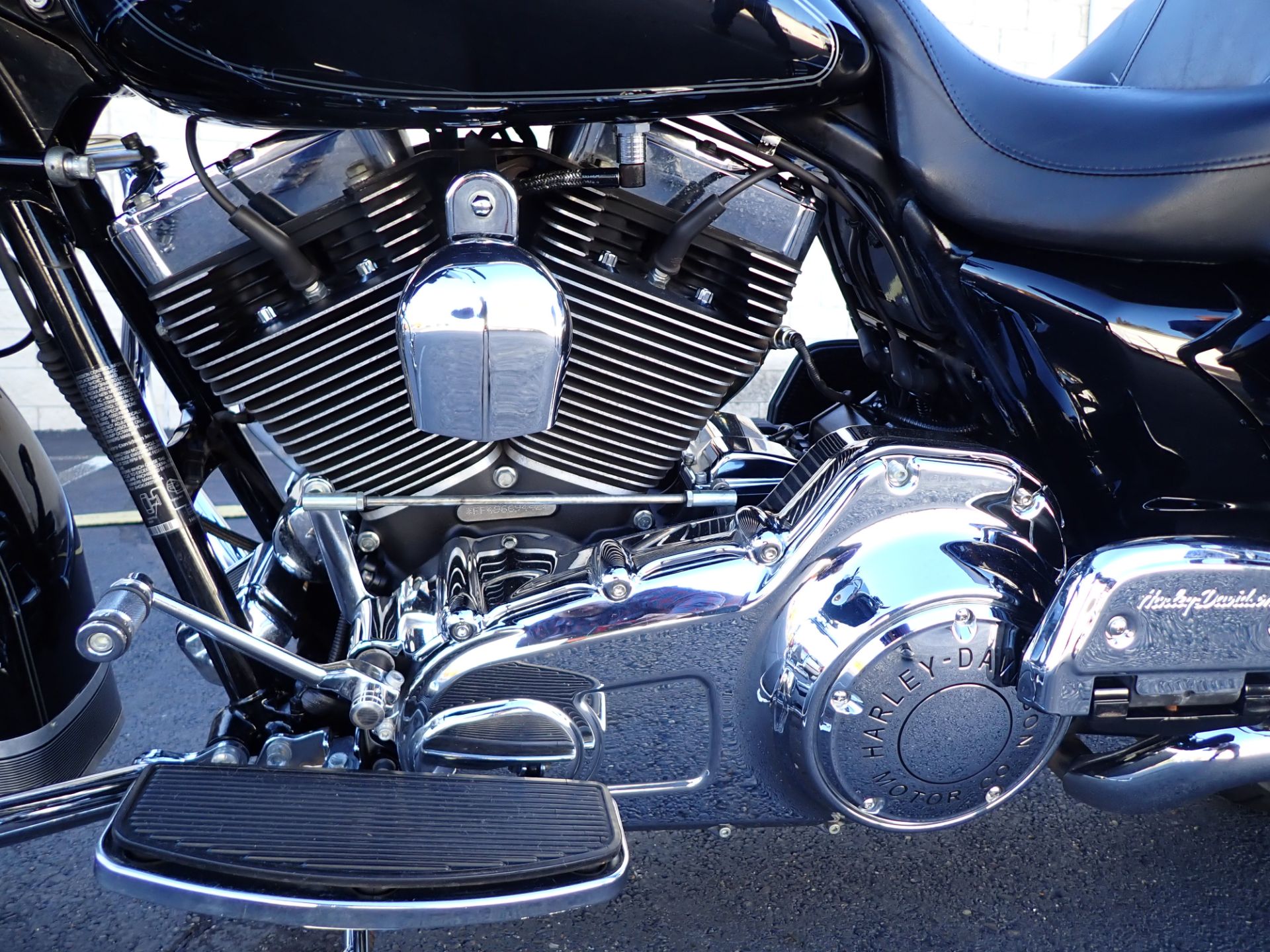 2009 Harley-Davidson Electra Glide® Classic in Massillon, Ohio - Photo 16