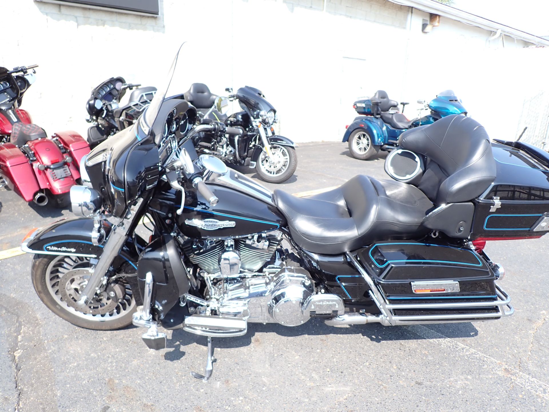 2009 Harley-Davidson Electra Glide® Classic in Massillon, Ohio - Photo 3