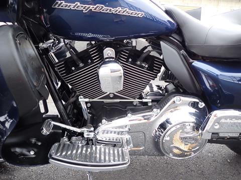 2012 Harley-Davidson Road Glide® Ultra in Massillon, Ohio - Photo 8