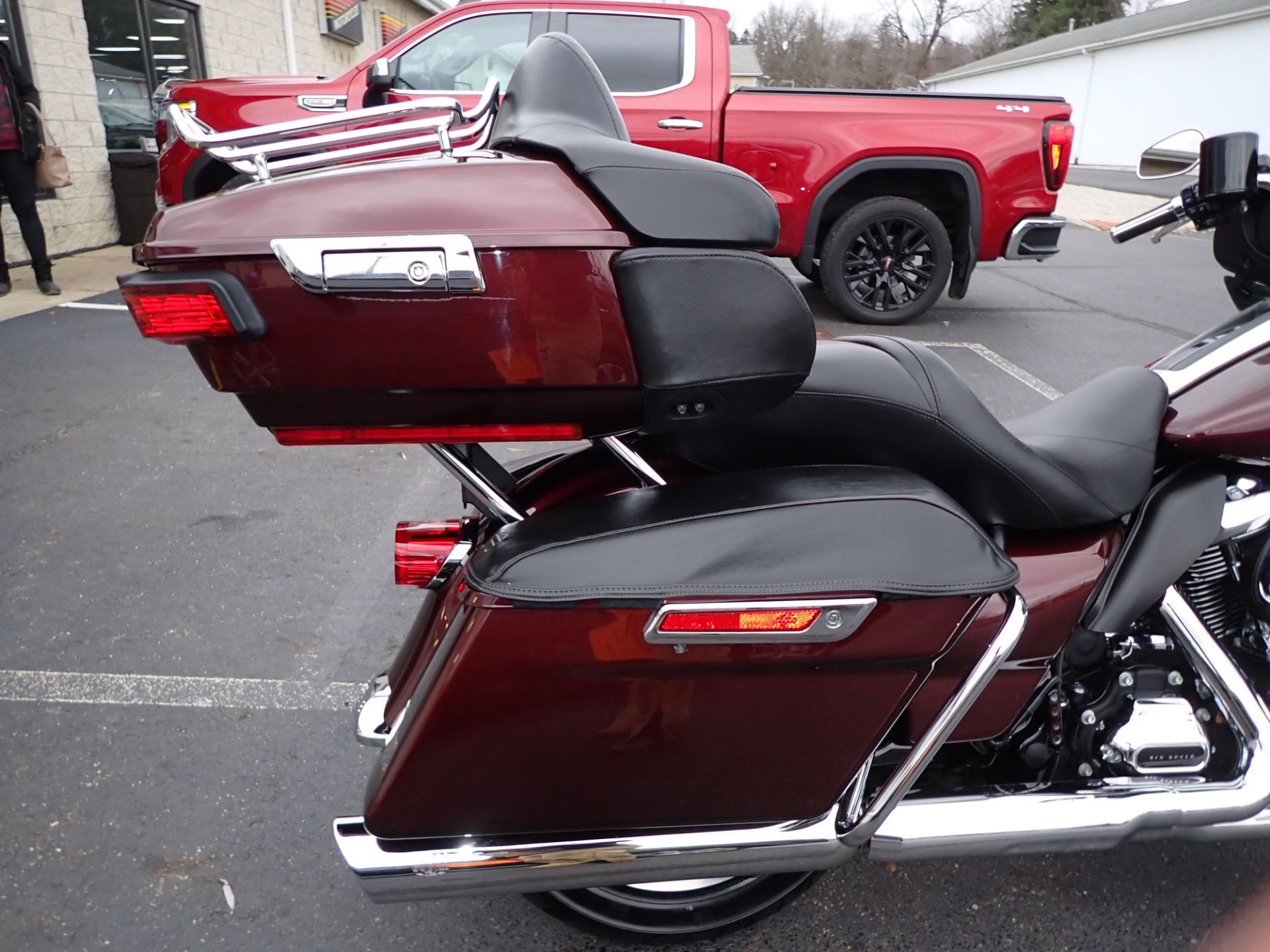 2019 Harley-Davidson Electra Glide® Ultra Classic® in Massillon, Ohio - Photo 5