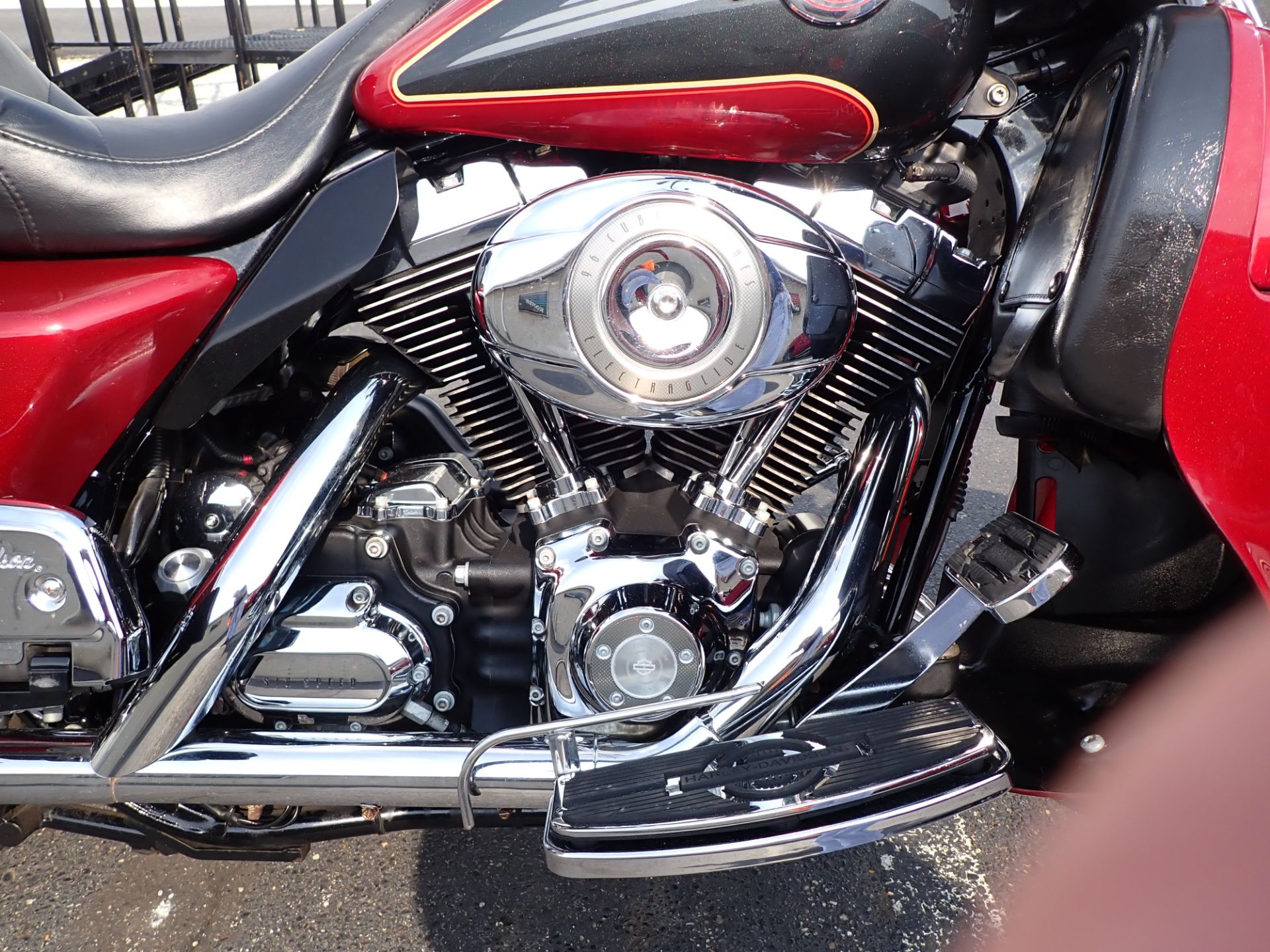 2007 Harley-Davidson Ultra Classic® Electra Glide® in Massillon, Ohio - Photo 4