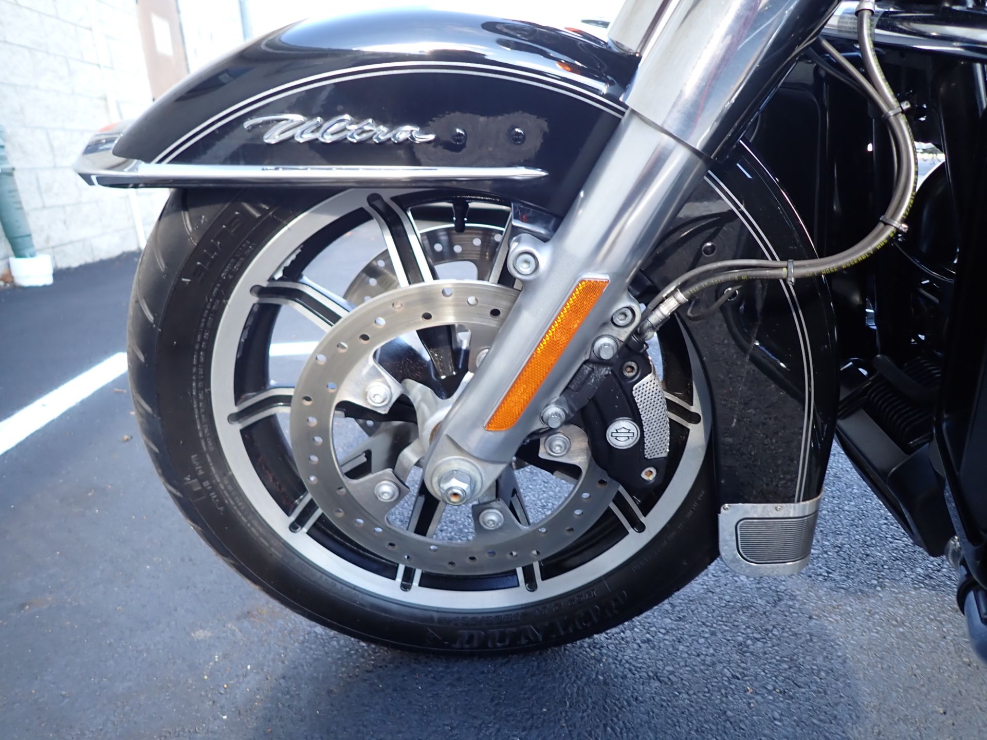 2015 Harley-Davidson Electra Glide® Ultra Classic® Low in Massillon, Ohio - Photo 5