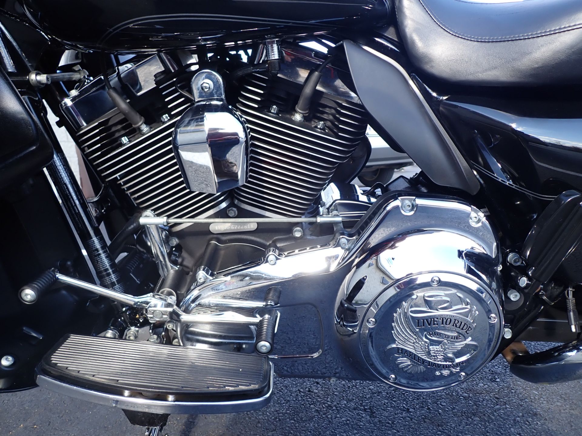 2015 Harley-Davidson Electra Glide® Ultra Classic® Low in Massillon, Ohio - Photo 6