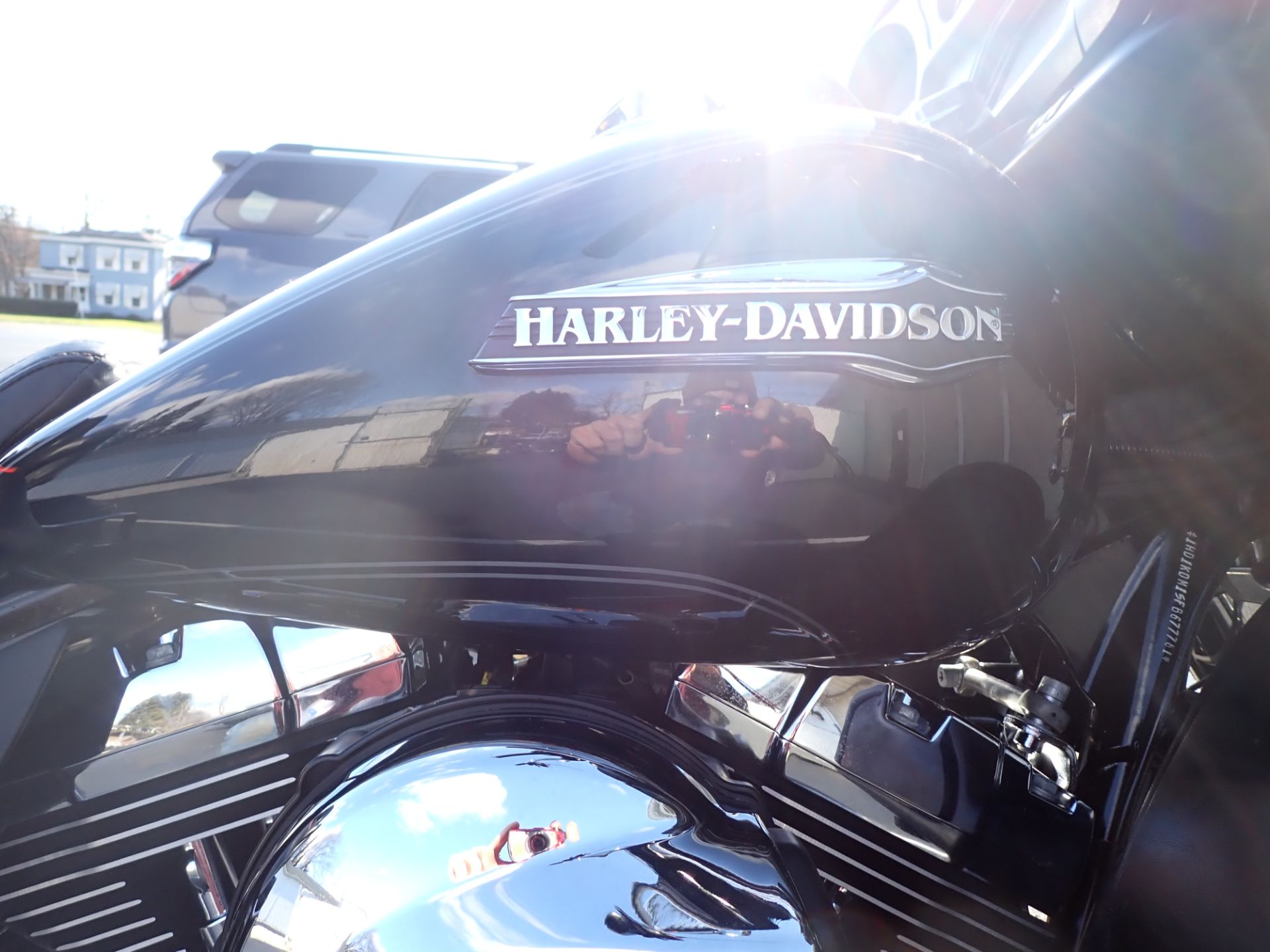 2015 Harley-Davidson Electra Glide® Ultra Classic® Low in Massillon, Ohio - Photo 16