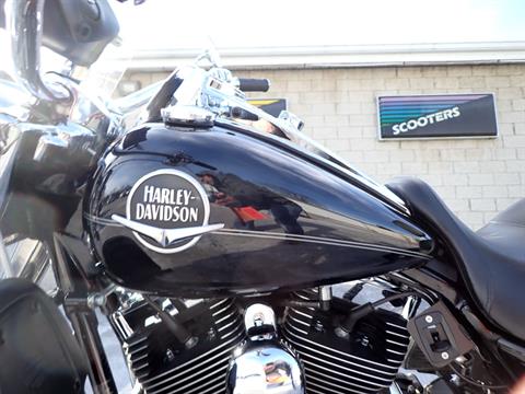 2010 Harley-Davidson Road King® Classic in Massillon, Ohio - Photo 9