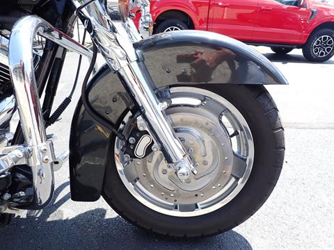 2005 Harley-Davidson FLHRS/FLHRSI Road King® Custom in Massillon, Ohio - Photo 2