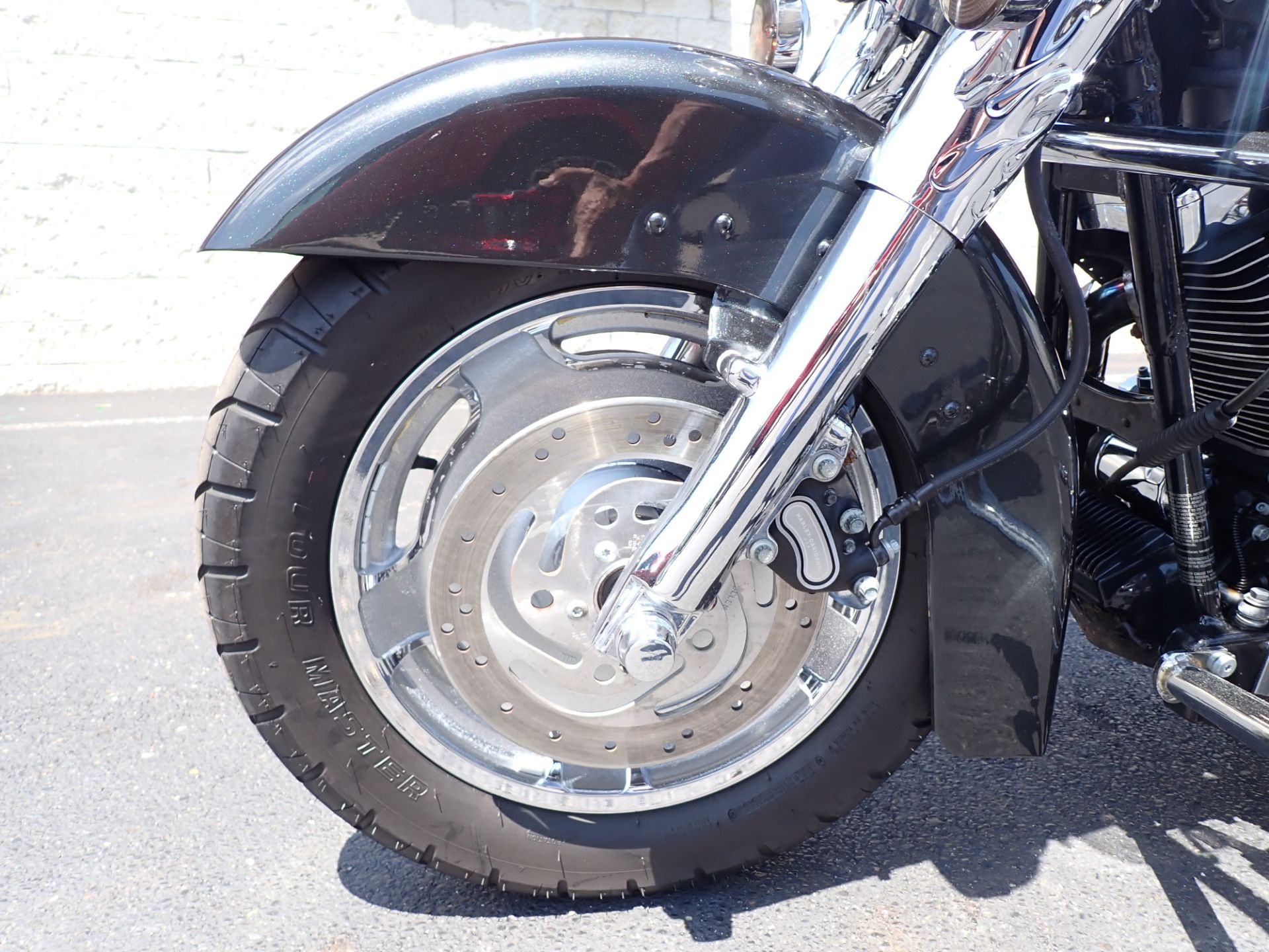 2005 Harley-Davidson FLHRS/FLHRSI Road King® Custom in Massillon, Ohio - Photo 11
