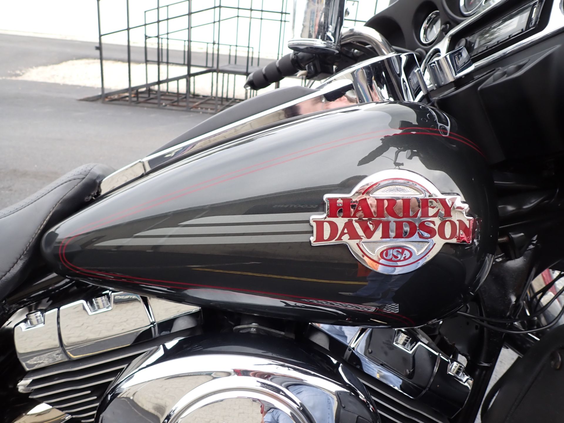 2006 Harley-Davidson Ultra Classic® Electra Glide® in Massillon, Ohio - Photo 3