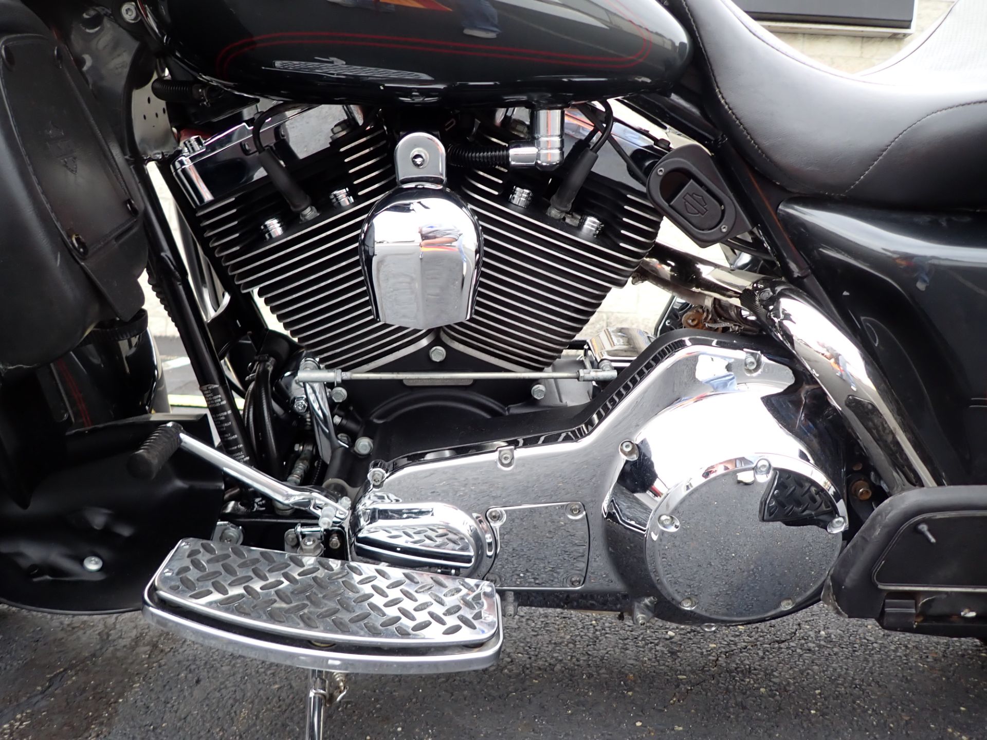 2006 Harley-Davidson Ultra Classic® Electra Glide® in Massillon, Ohio - Photo 8