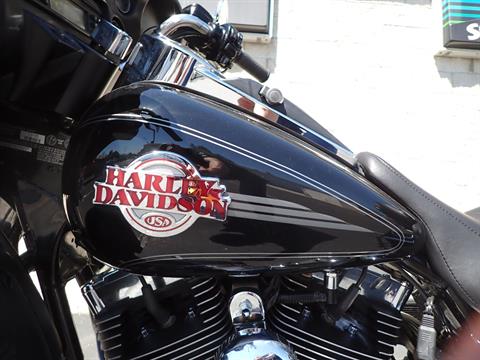 2006 Harley-Davidson Ultra Classic® Electra Glide® in Massillon, Ohio - Photo 10
