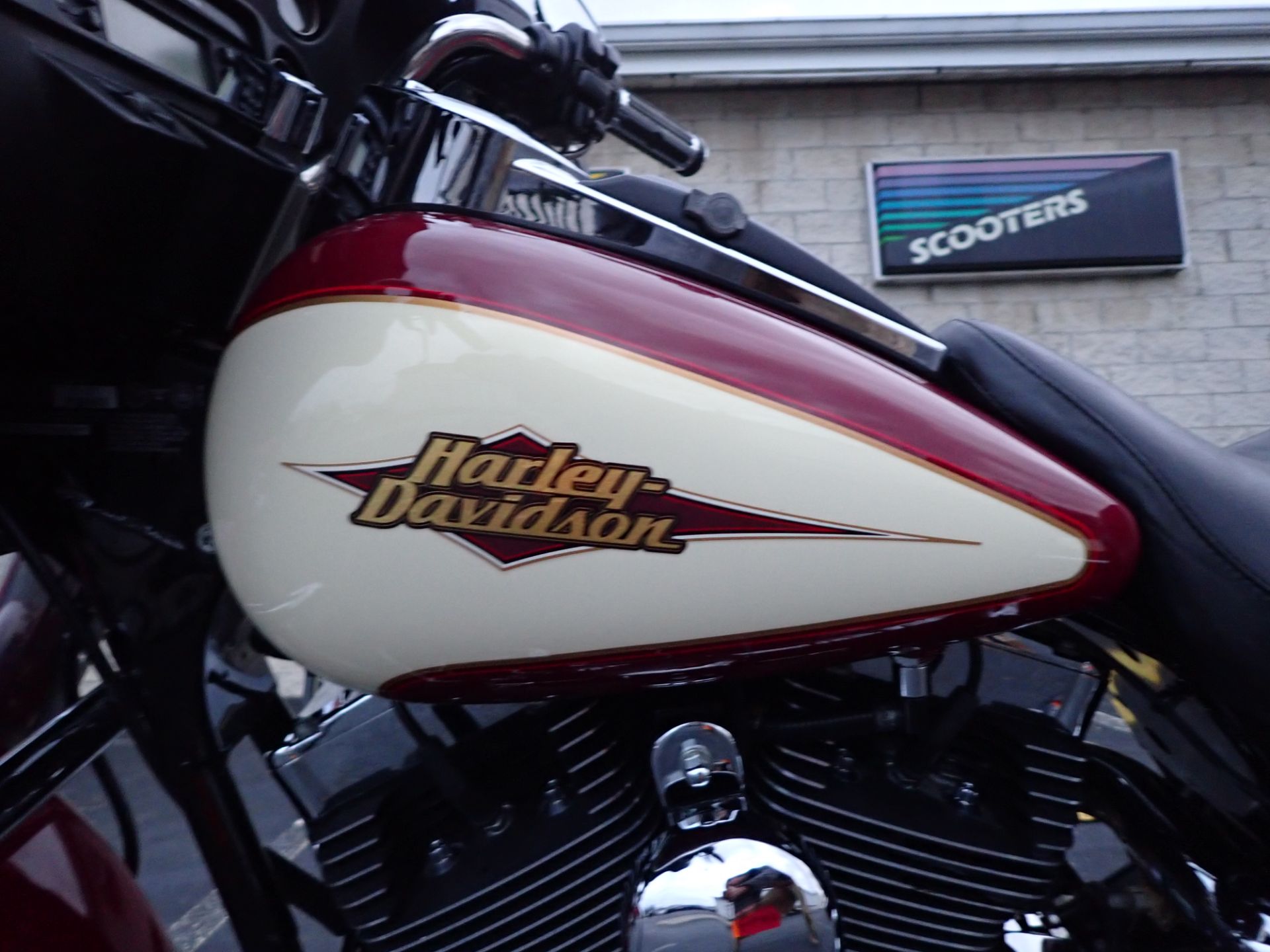 2007 Harley-Davidson FLHTCU Ultra Classic® Electra Glide® in Massillon, Ohio - Photo 9