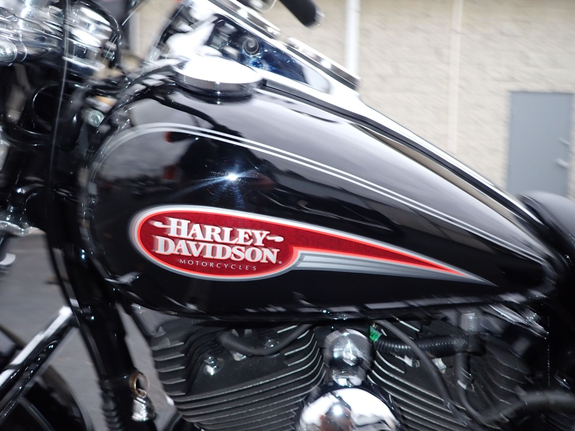 2006 Harley-Davidson Dyna™ Low Rider® in Massillon, Ohio - Photo 15
