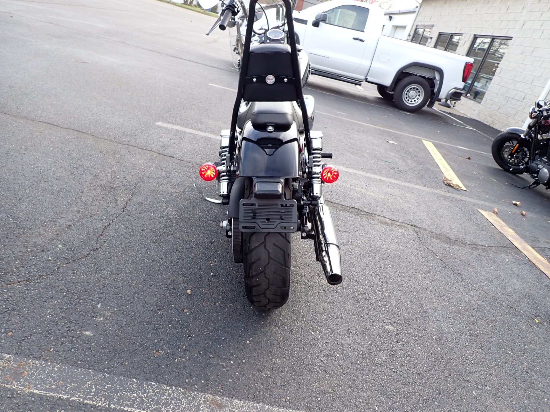2013 Harley-Davidson Dyna® Street Bob® in Massillon, Ohio - Photo 18