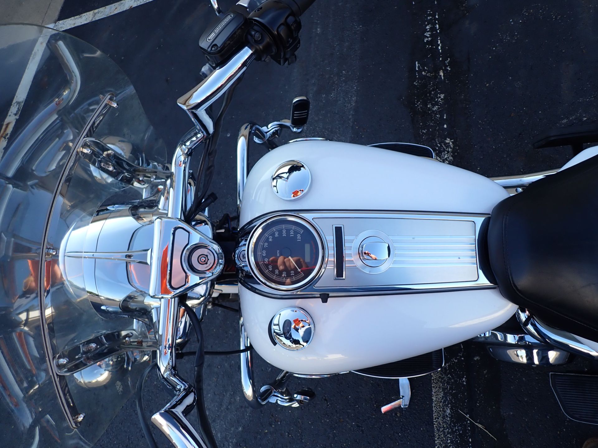 2008 Harley-Davidson Road King® Classic in Massillon, Ohio - Photo 9