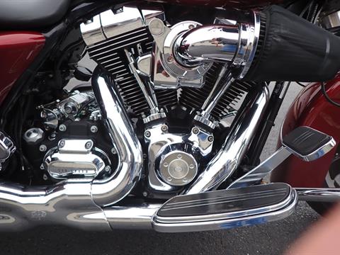 2009 Harley-Davidson Street Glide® in Massillon, Ohio - Photo 4
