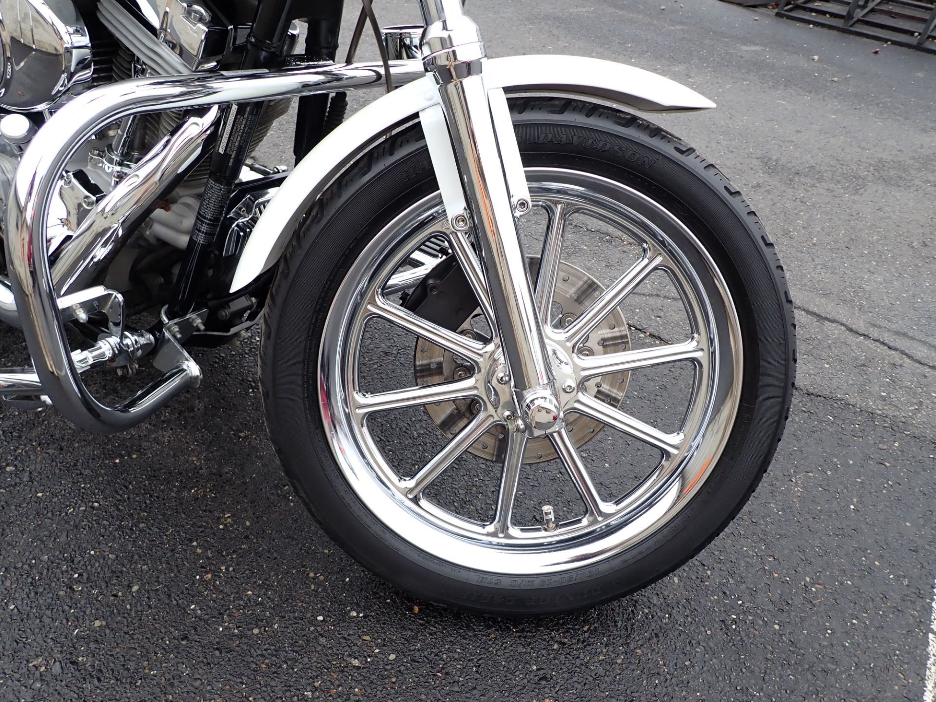 2005 Harley-Davidson FXDC/FXDCI Dyna  Super Glide® Custom in Massillon, Ohio - Photo 2