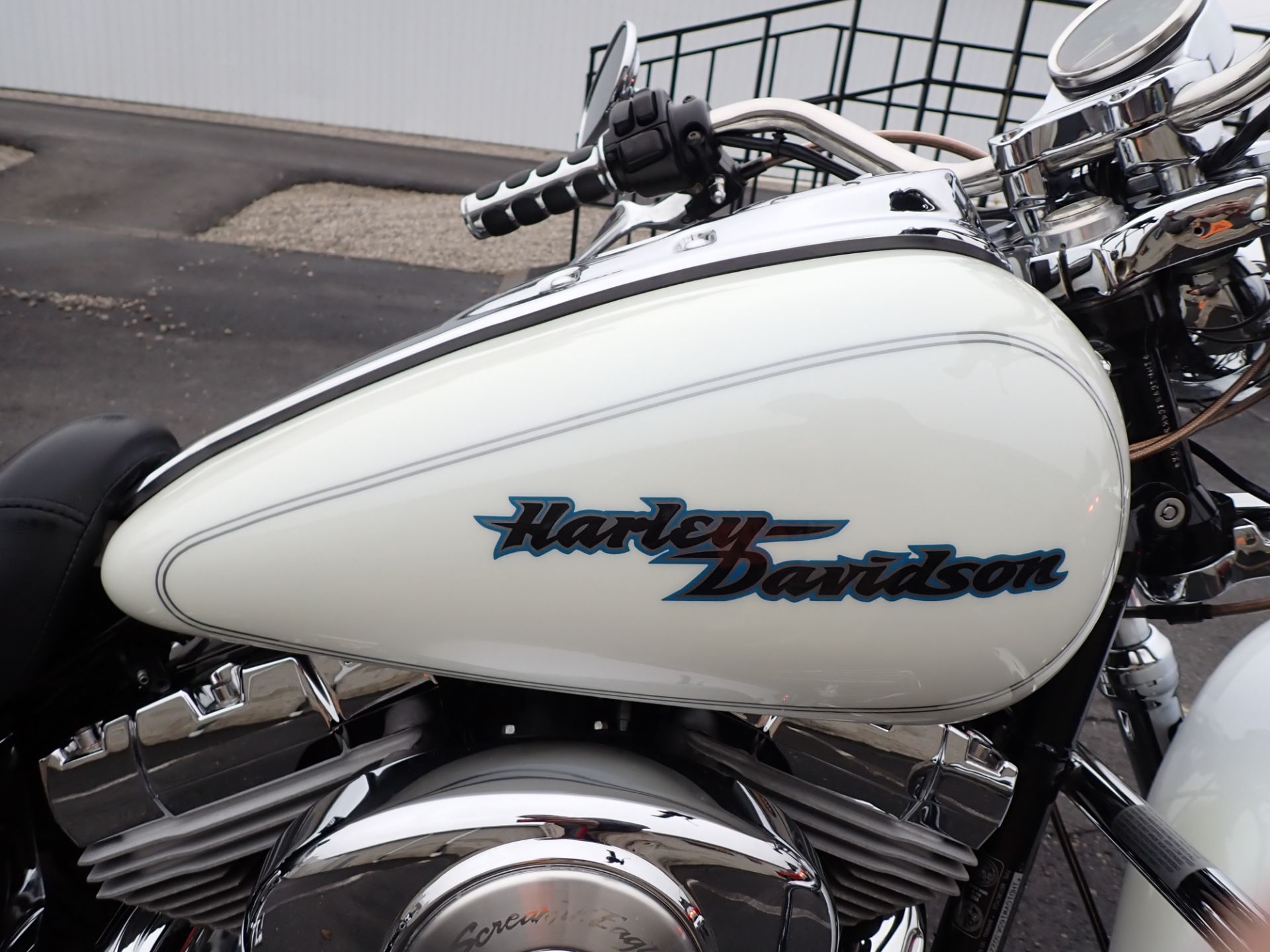 2005 Harley-Davidson FXDC/FXDCI Dyna  Super Glide® Custom in Massillon, Ohio - Photo 3