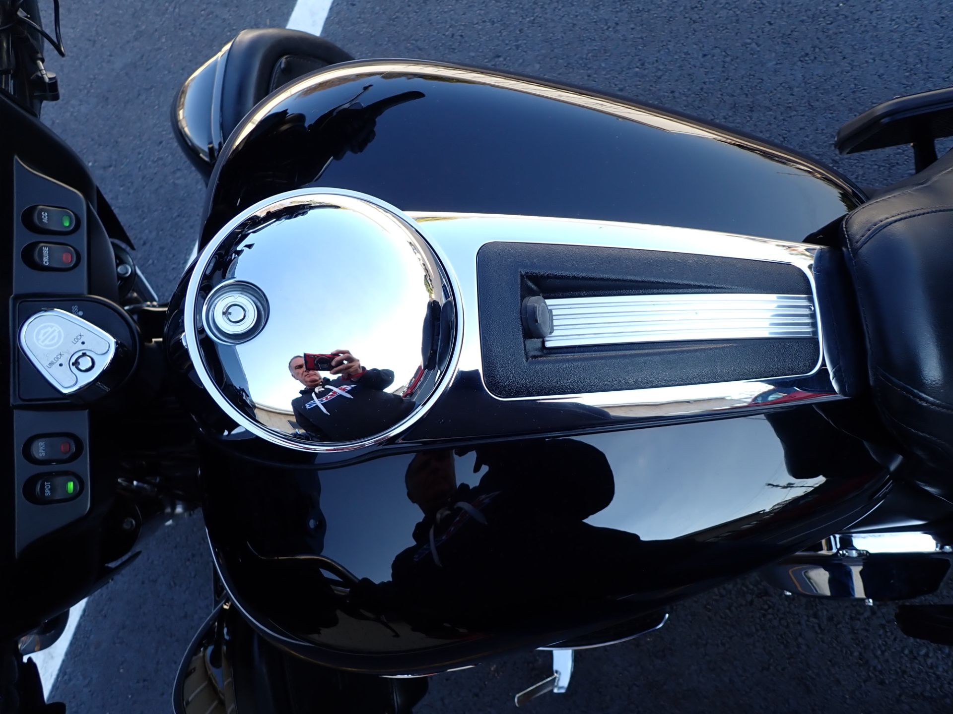 2010 Harley-Davidson Ultra Classic® Electra Glide® in Massillon, Ohio - Photo 21
