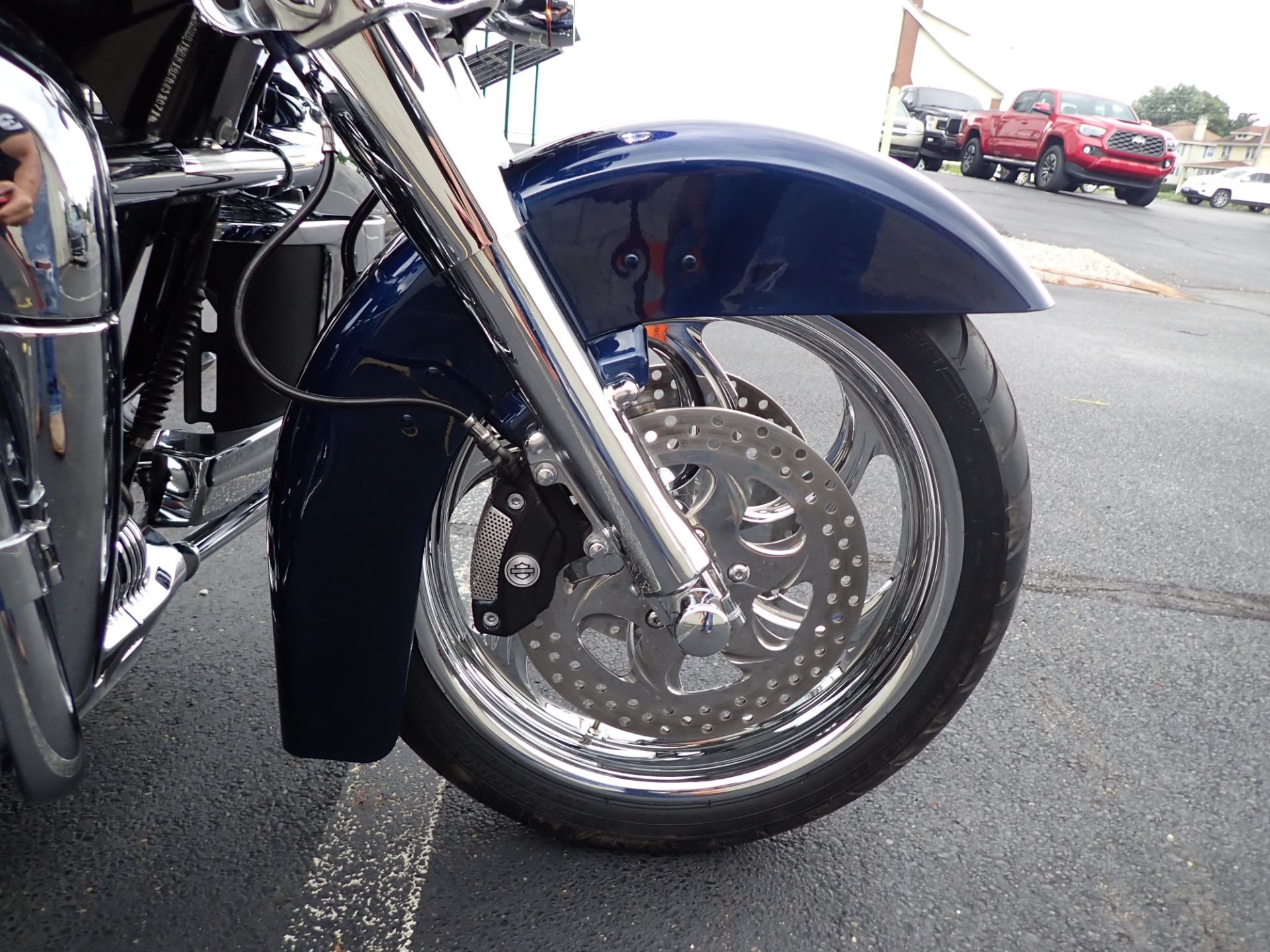 2012 Harley-Davidson Street Glide® in Massillon, Ohio - Photo 2