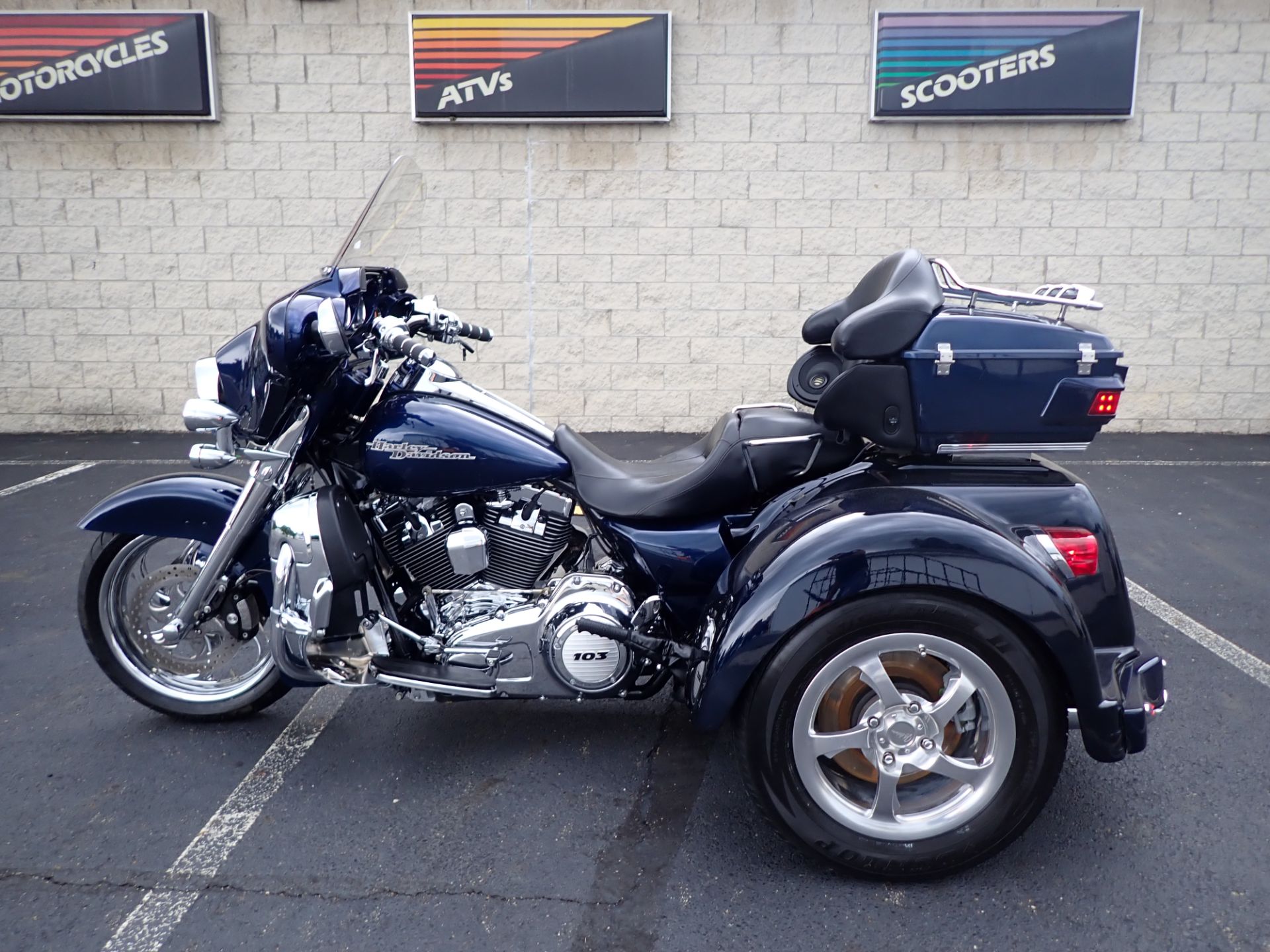 2012 Harley-Davidson Street Glide® in Massillon, Ohio - Photo 6