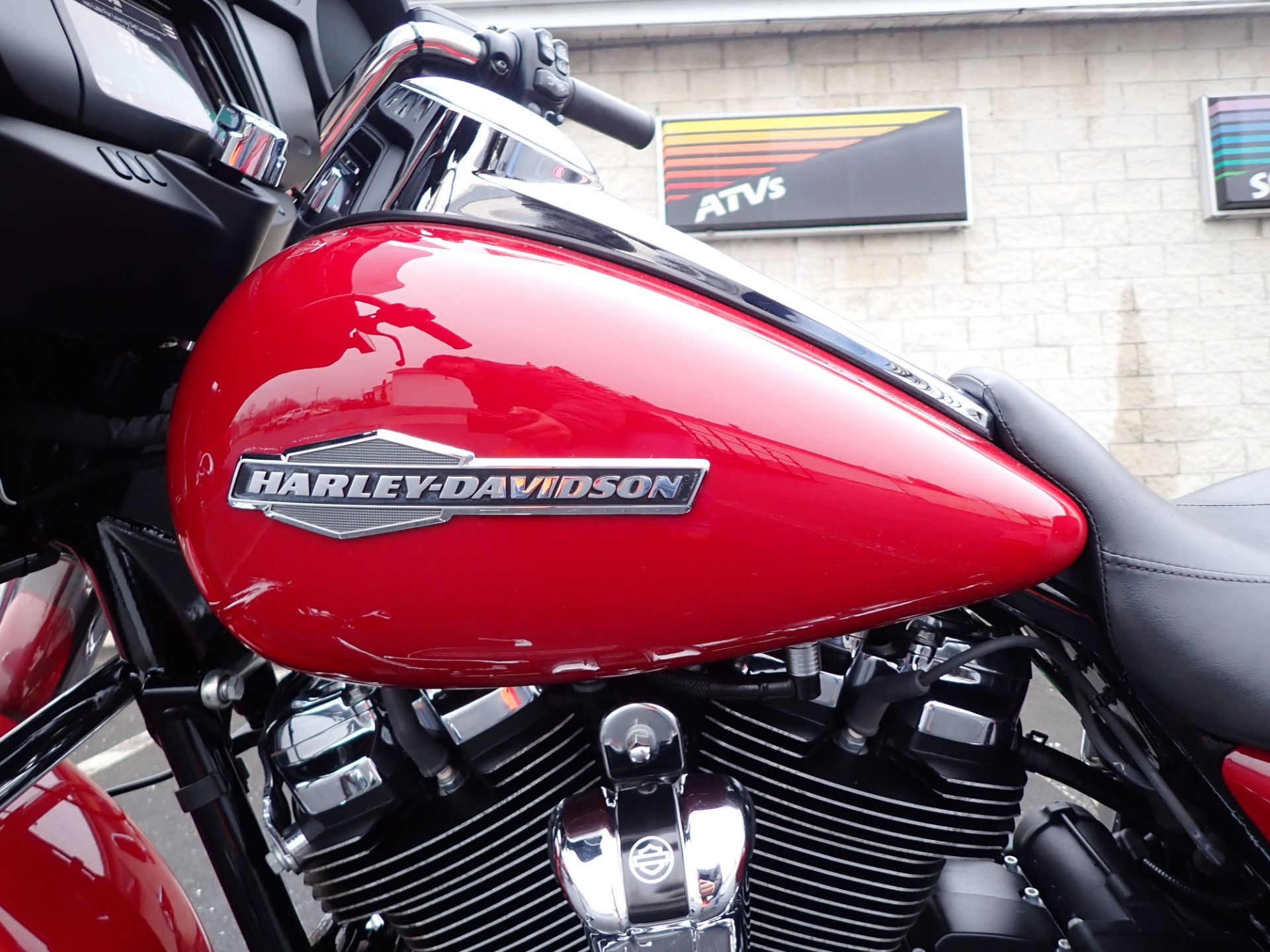 2021 Harley-Davidson Street Glide® in Massillon, Ohio - Photo 9