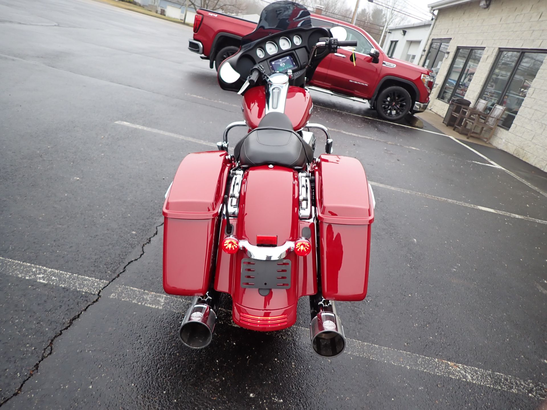 2021 Harley-Davidson Street Glide® in Massillon, Ohio - Photo 18