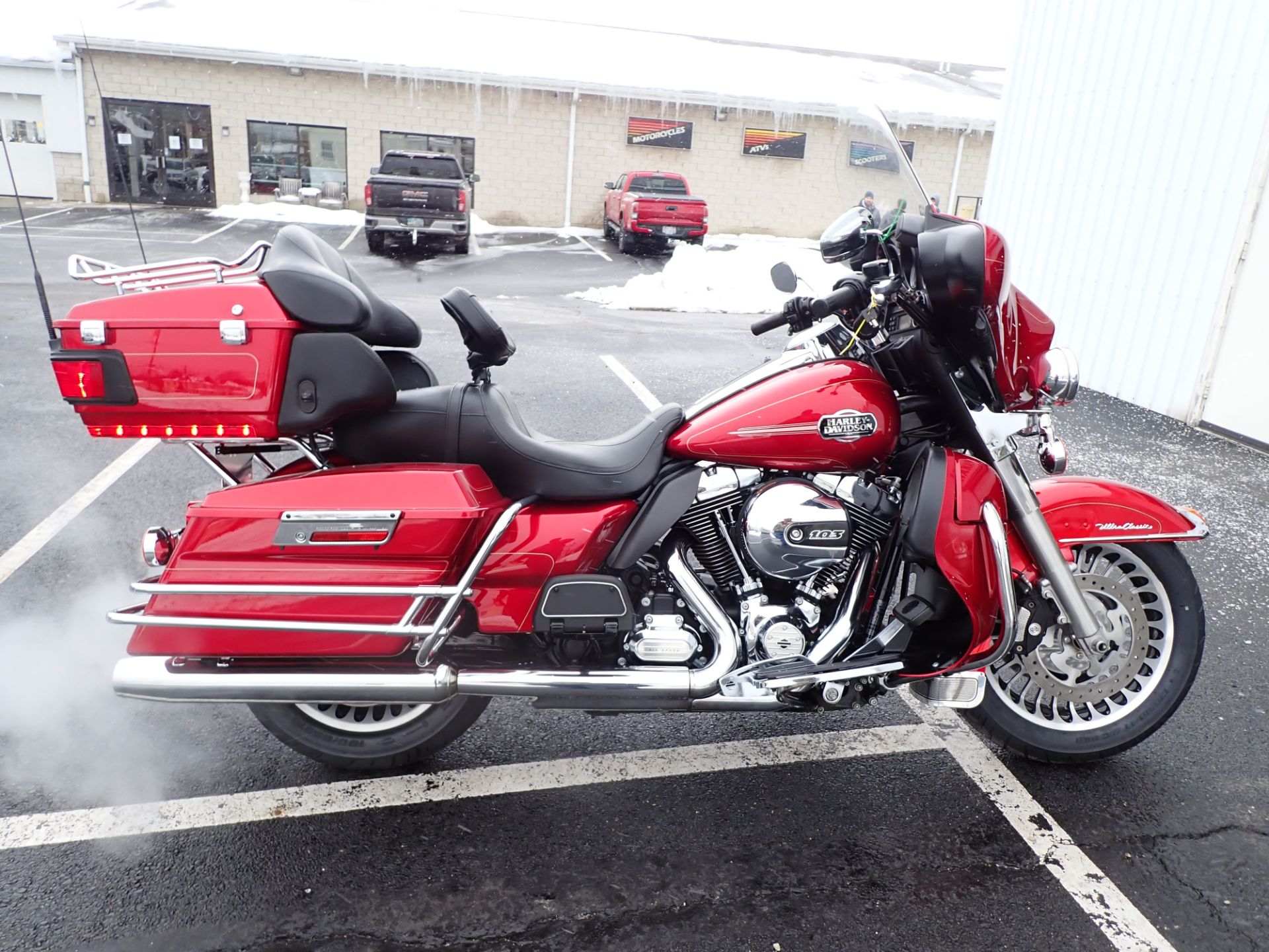 2013 Harley-Davidson Ultra Classic® Electra Glide® in Massillon, Ohio - Photo 1
