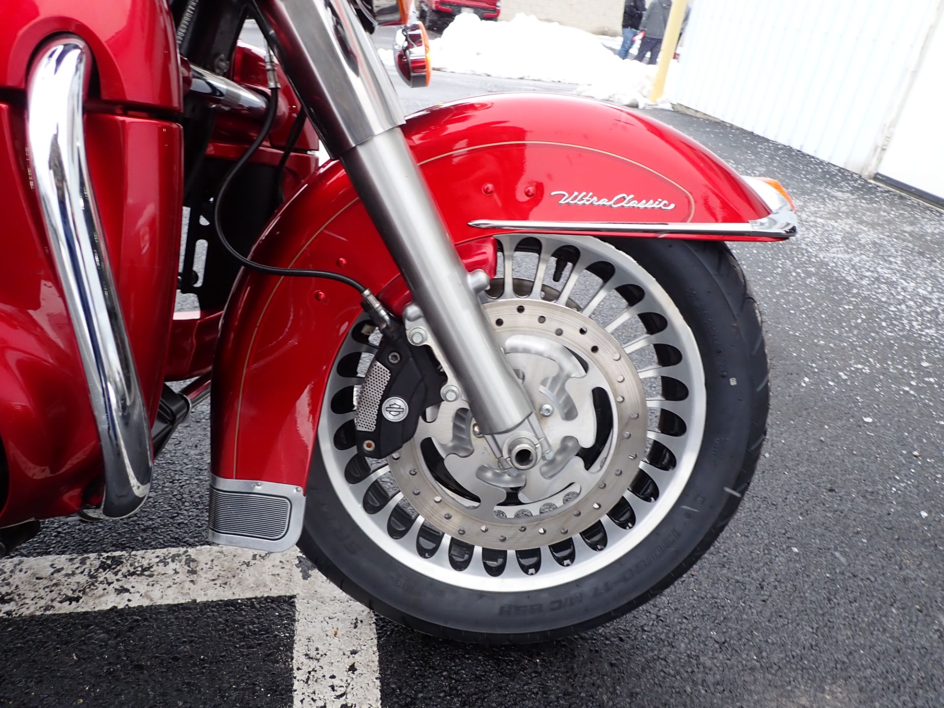 2013 Harley-Davidson Ultra Classic® Electra Glide® in Massillon, Ohio - Photo 2