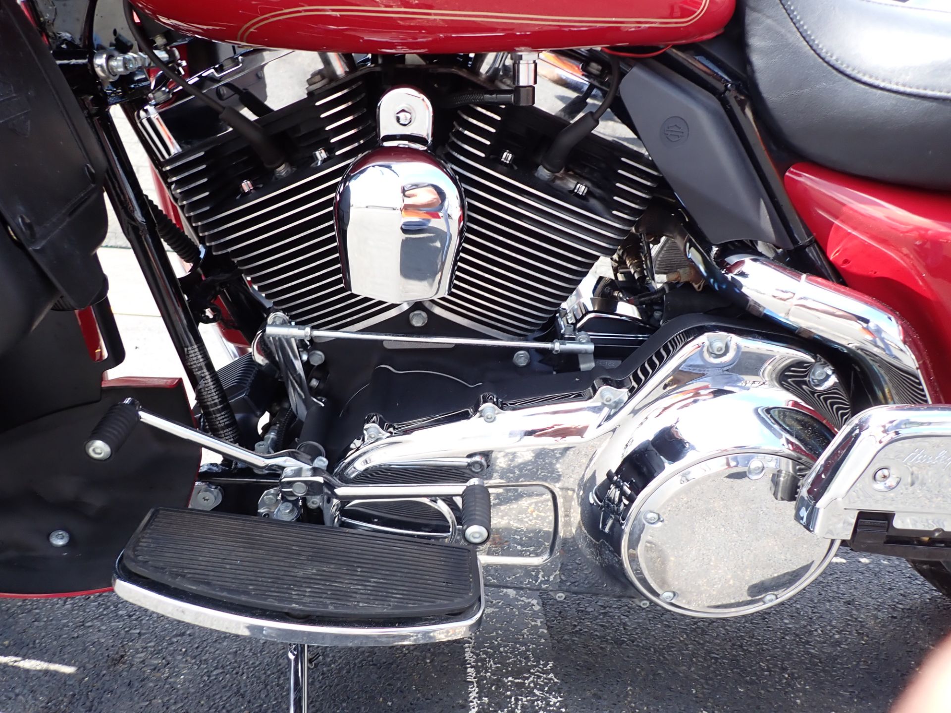 2008 Harley-Davidson Ultra Classic® Electra Glide® Firefighter Special Edition in Massillon, Ohio - Photo 8