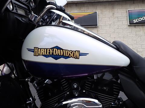 2010 Harley-Davidson Electra Glide® Ultra Limited in Massillon, Ohio - Photo 9