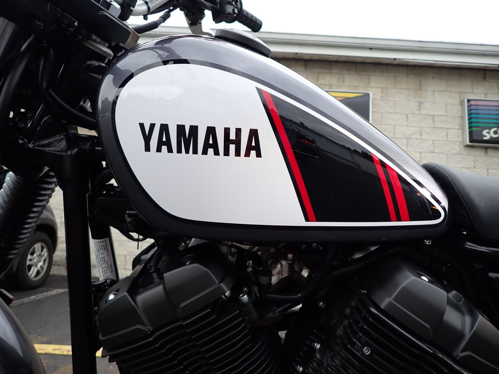 2017 Yamaha SCR950 in Massillon, Ohio - Photo 9