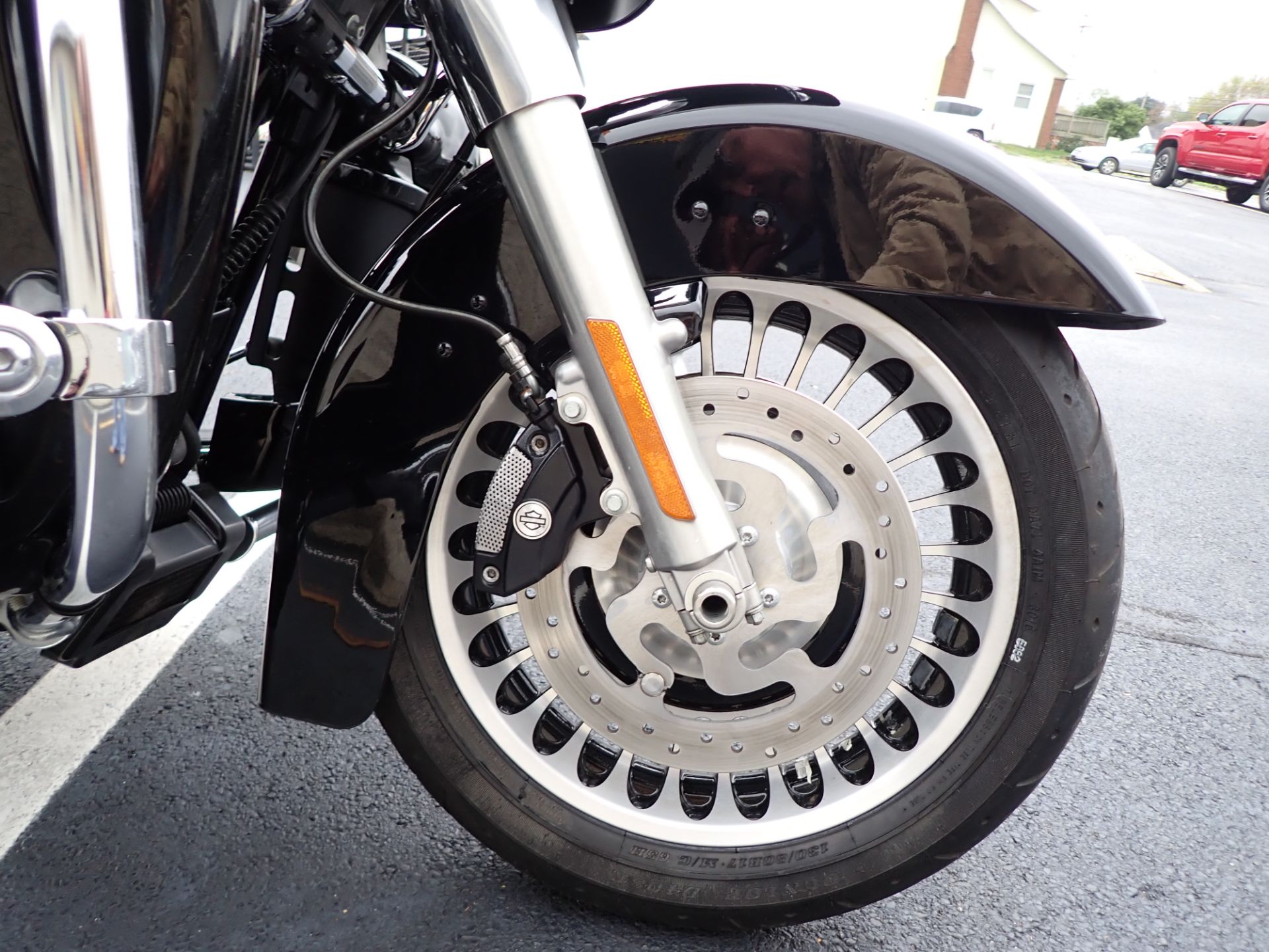 2013 Harley-Davidson Road Glide® Ultra in Massillon, Ohio - Photo 2
