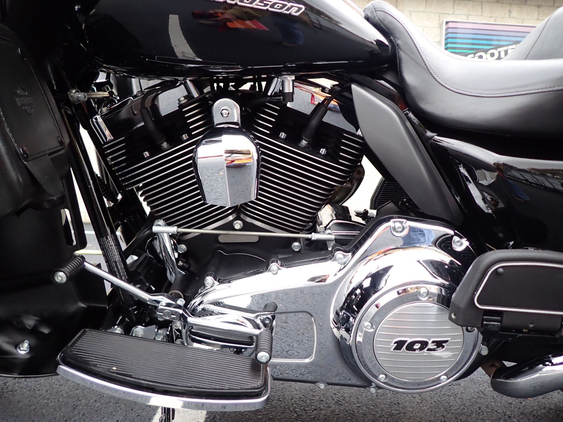 2013 Harley-Davidson Road Glide® Ultra in Massillon, Ohio - Photo 8