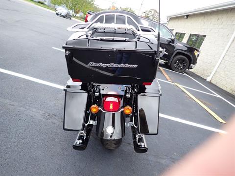 2013 Harley-Davidson Road Glide® Ultra in Massillon, Ohio - Photo 19