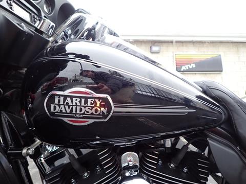 2012 Harley-Davidson Ultra Classic® Electra Glide® in Massillon, Ohio - Photo 9