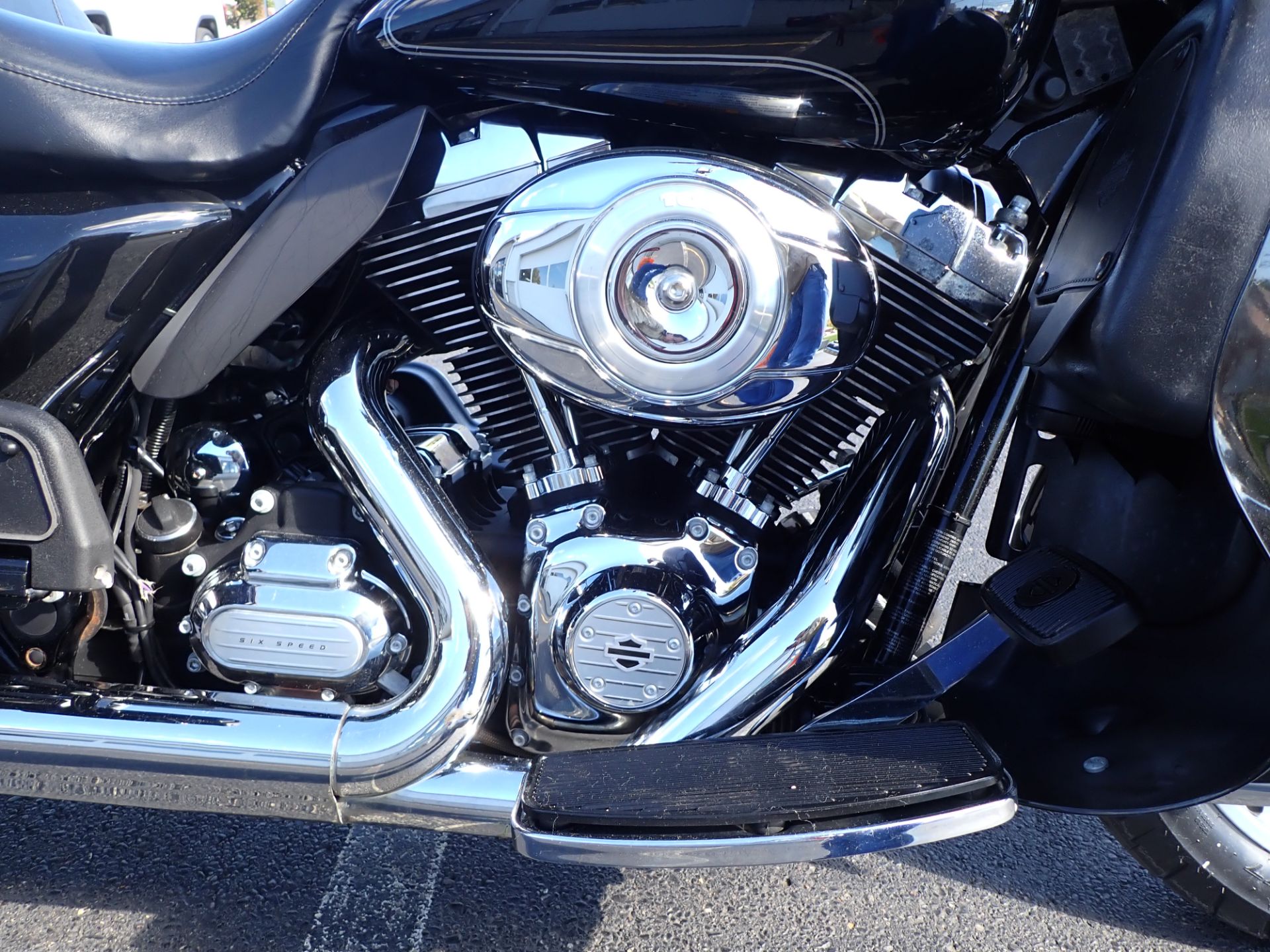 2012 Harley-Davidson Ultra Classic® Electra Glide® in Massillon, Ohio - Photo 4
