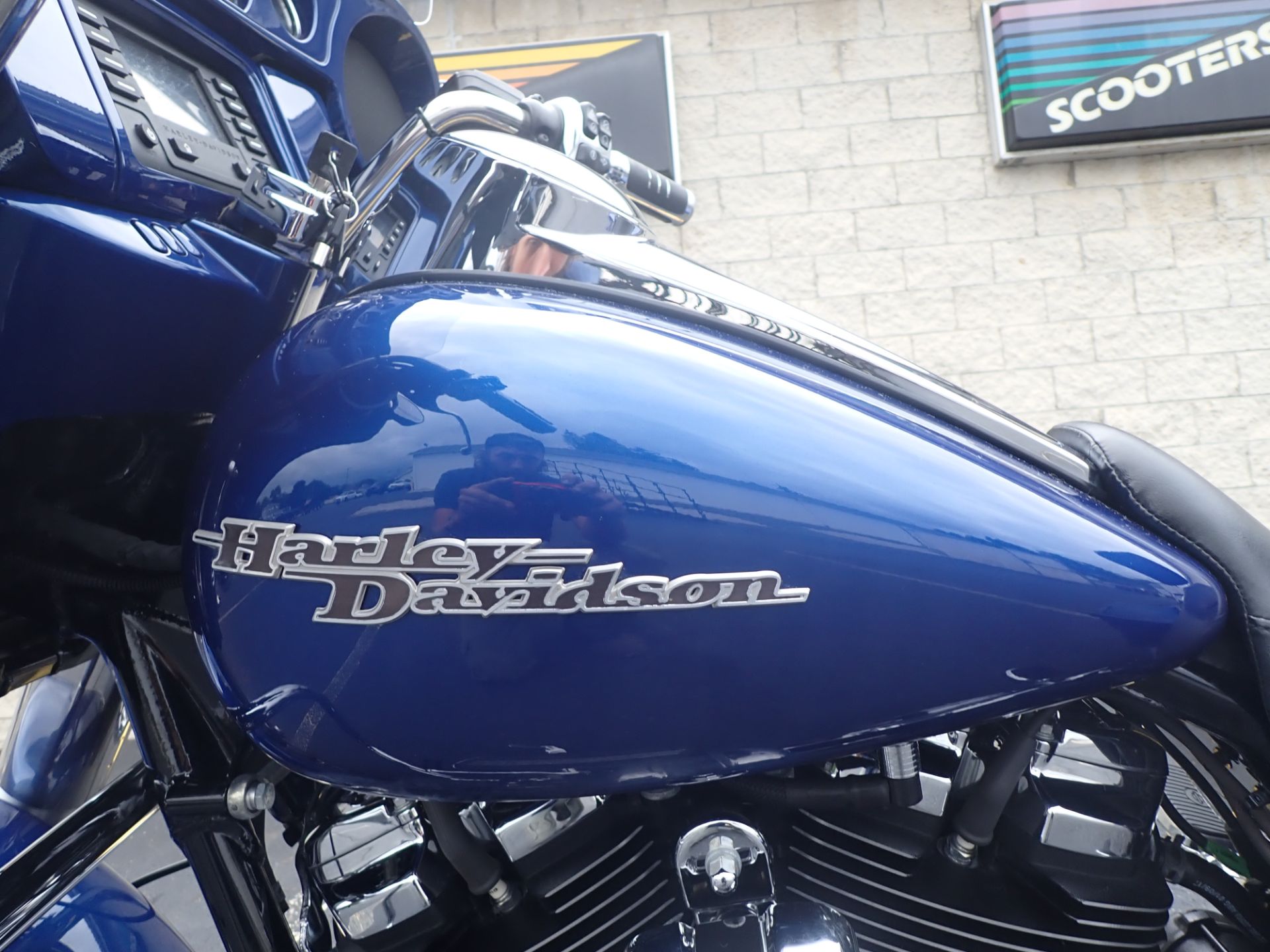 2017 Harley-Davidson Street Glide® in Massillon, Ohio - Photo 11