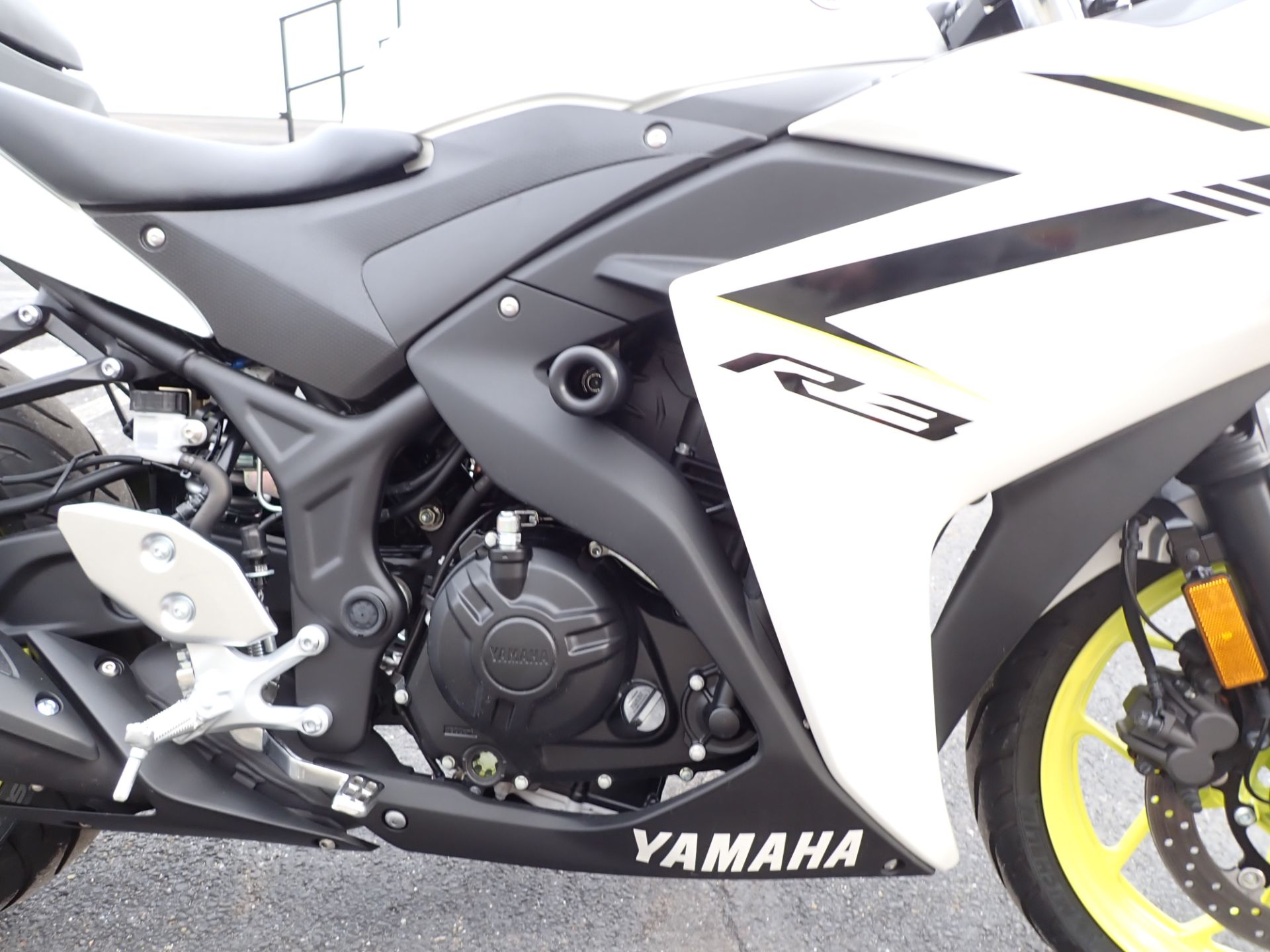 2018 Yamaha YZF-R3 ABS in Massillon, Ohio - Photo 4