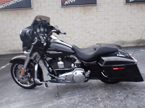 2010 Harley-Davidson Street Glide® in Massillon, Ohio - Photo 6
