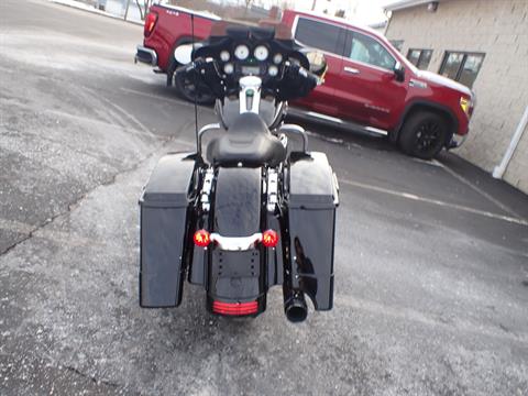 2010 Harley-Davidson Street Glide® in Massillon, Ohio - Photo 18