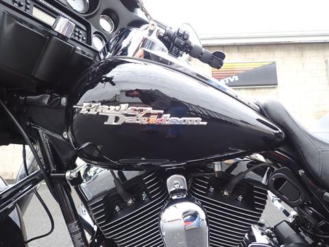 2010 Harley-Davidson Street Glide® in Massillon, Ohio - Photo 10